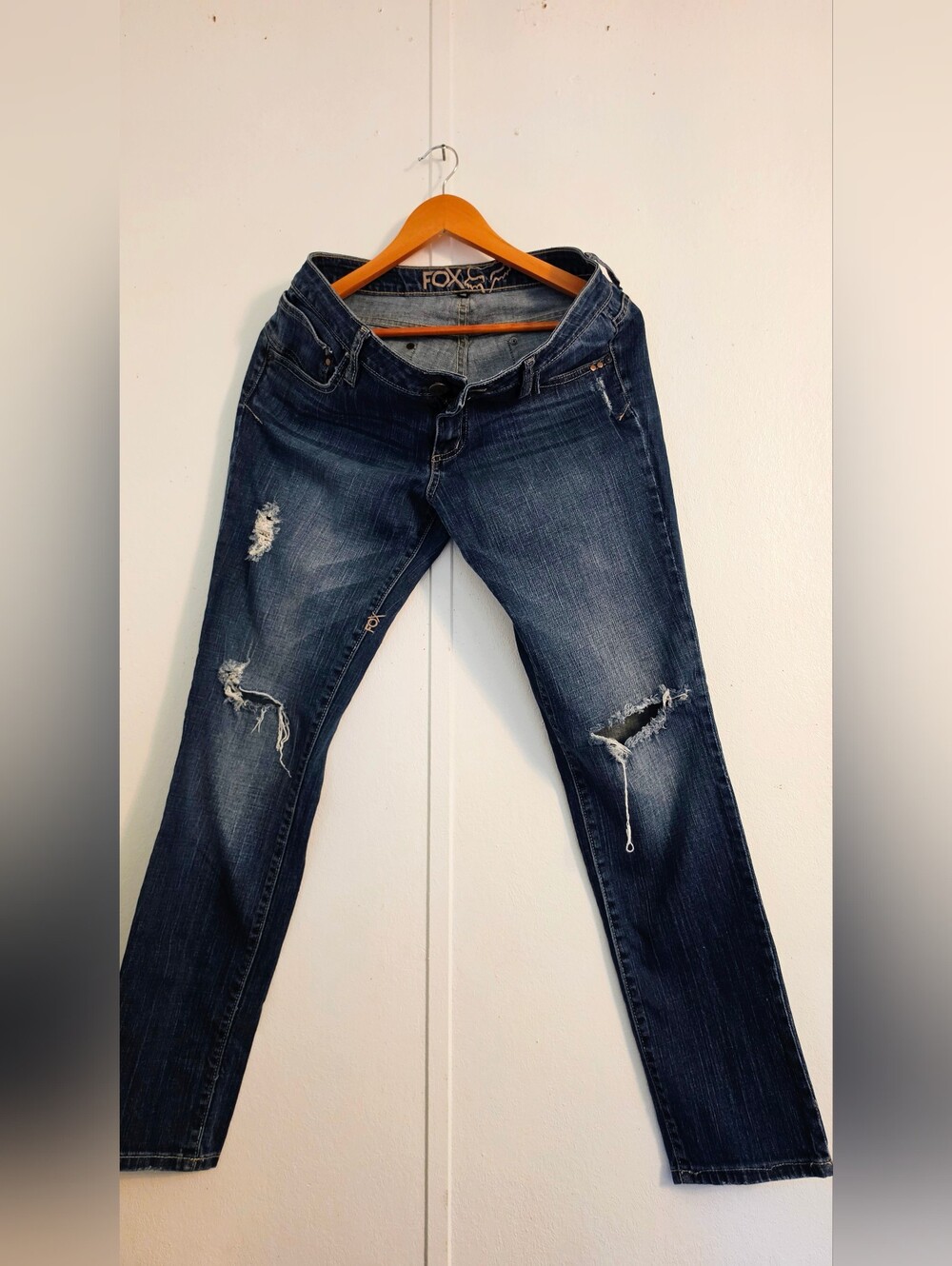 Fox Women’s Dark Blue Distressed Skinny Jeans